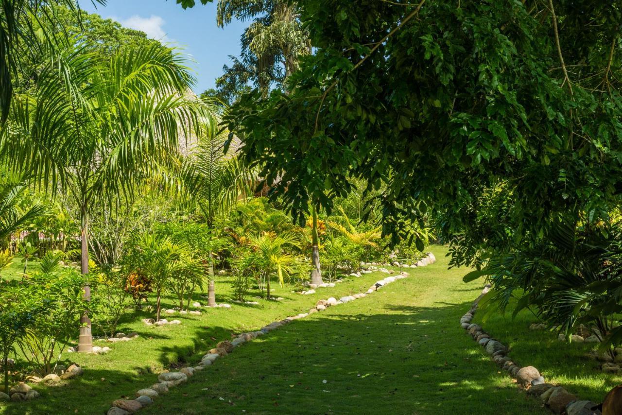 One Santuario Hotel Y Reserva Natural Palomino Exterior photo