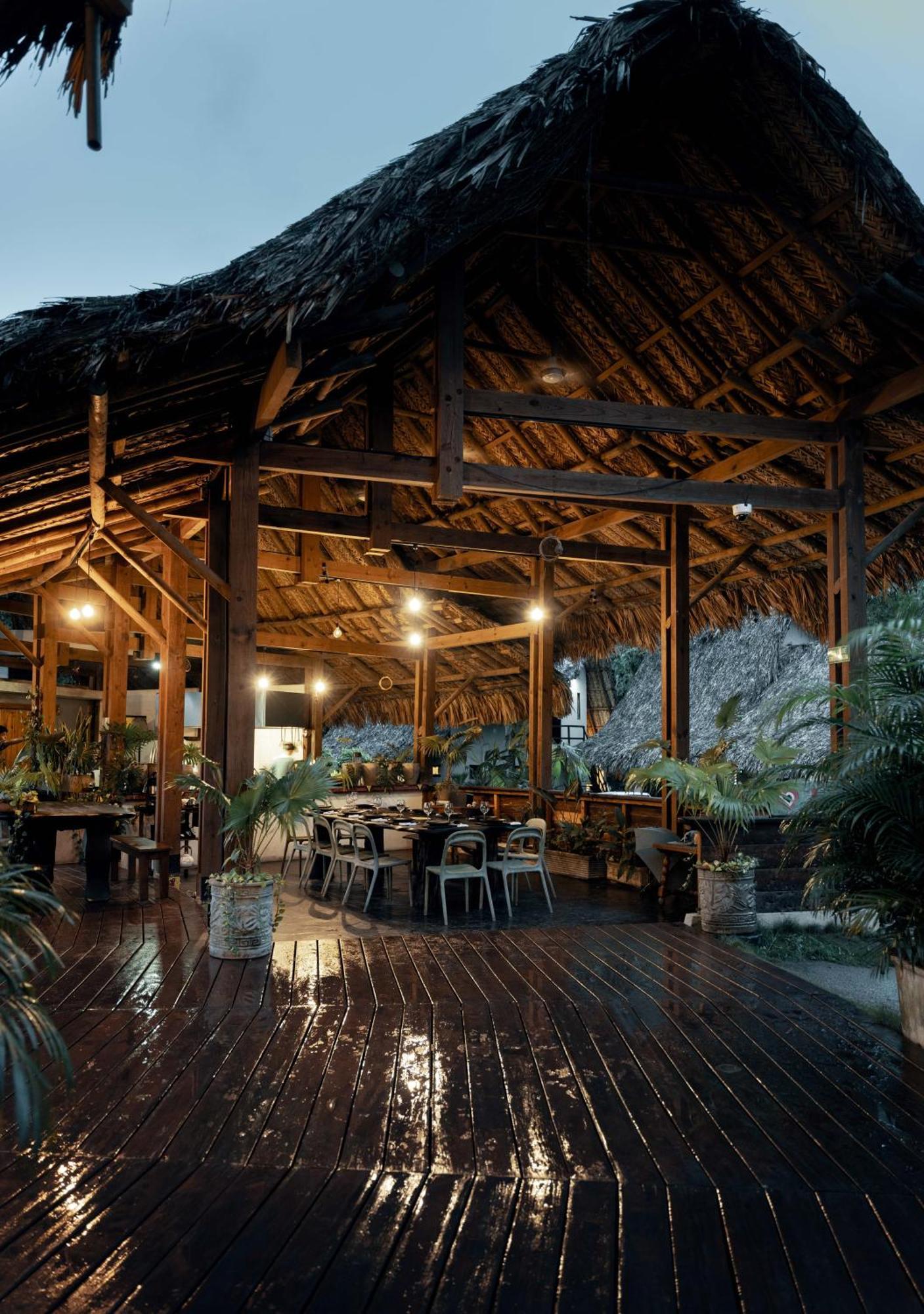 One Santuario Hotel Y Reserva Natural Palomino Exterior photo