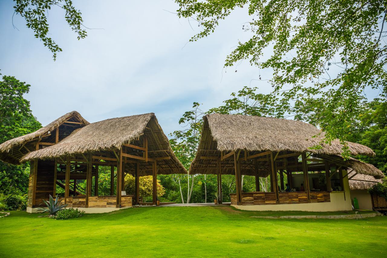 One Santuario Hotel Y Reserva Natural Palomino Exterior photo